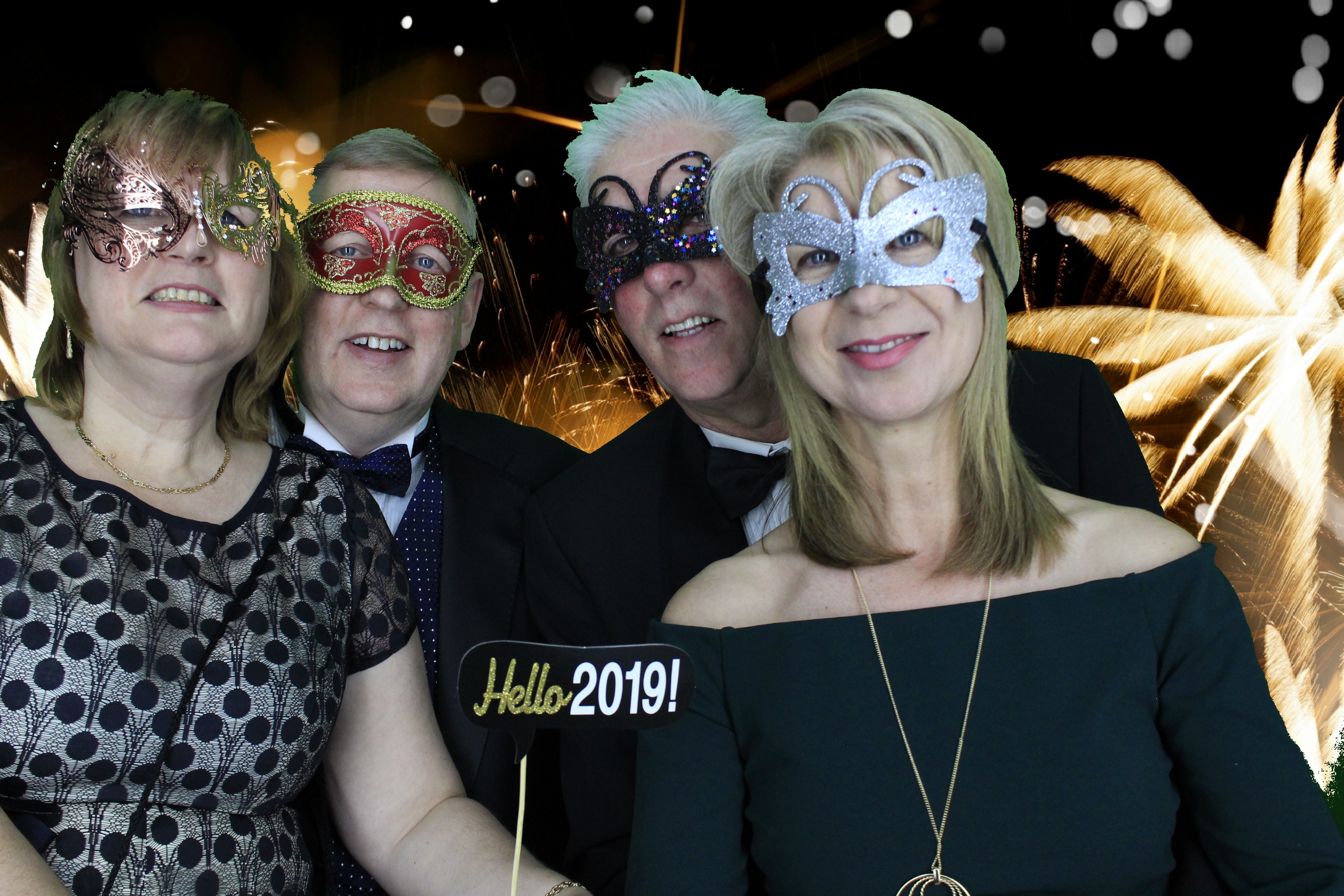 New Years Eve Party Silvermere | View more photos from the event at gallery.myphotoboothexperience.co.uk/u/MyPhotoBoothExperienceLtd/New-Years-Eve-Party-Silvermere